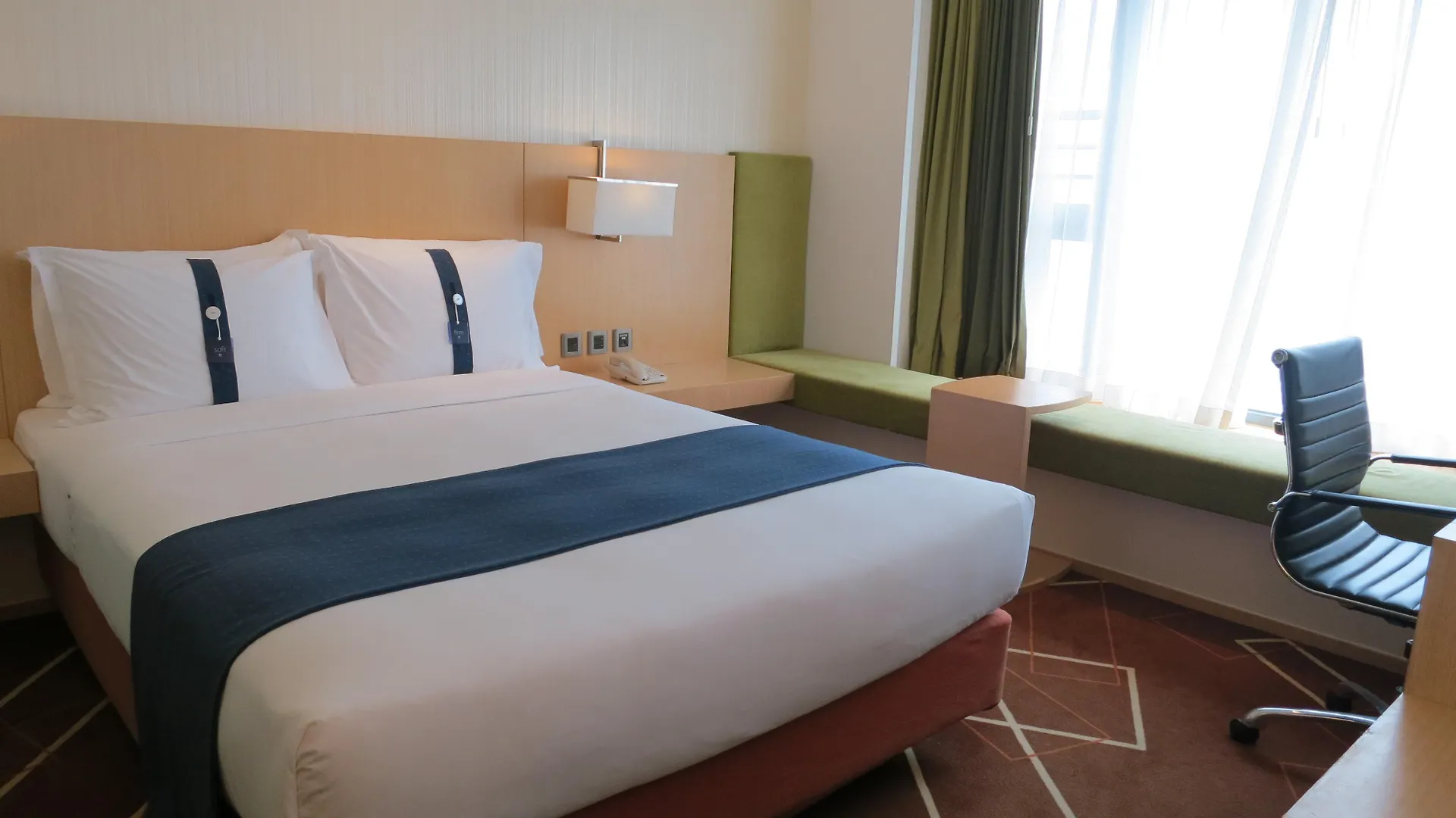 Holiday Inn Express Hong Kong Kowloon East, An Ihg Hotel 3*,