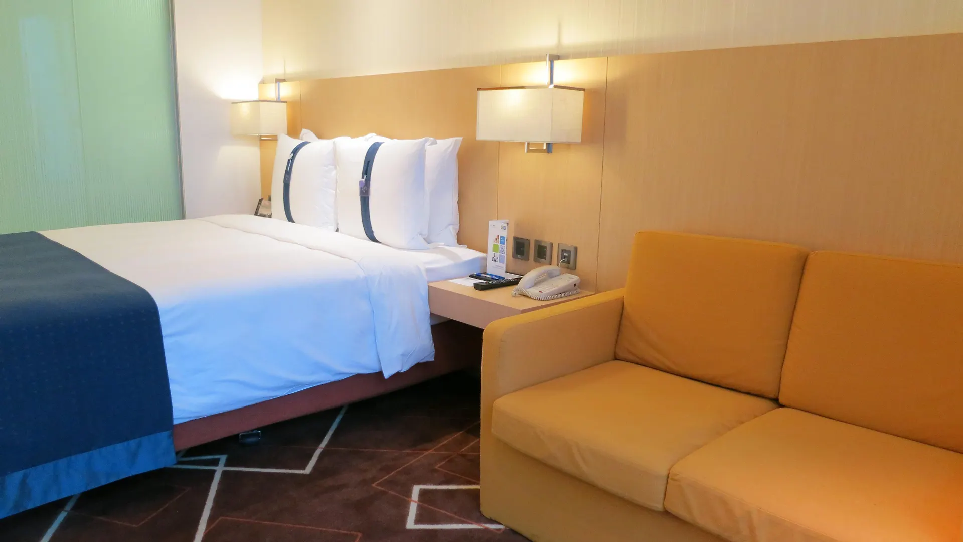 Holiday Inn Express Hong Kong Kowloon East, An Ihg Hotel