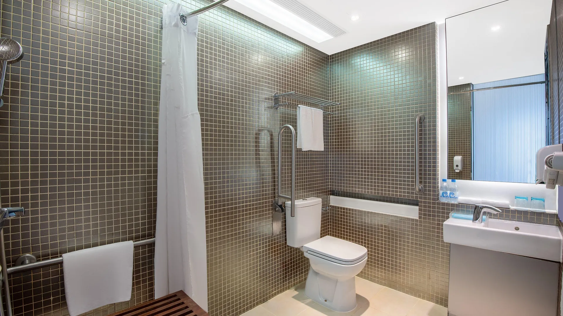 Holiday Inn Express Hong Kong Kowloon East, An Ihg Hotel
