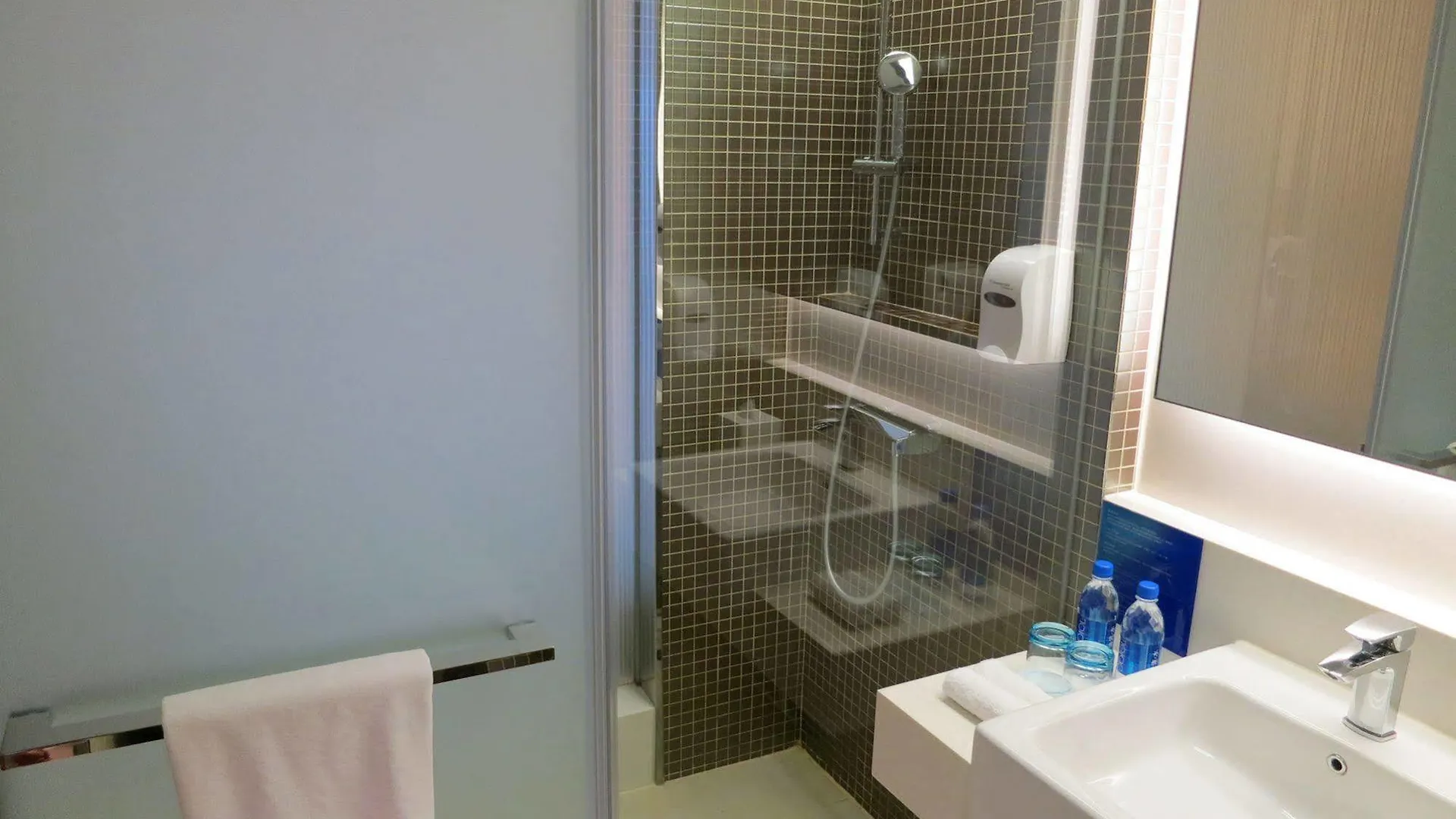 Holiday Inn Express Hong Kong Kowloon East, An Ihg Hotel
